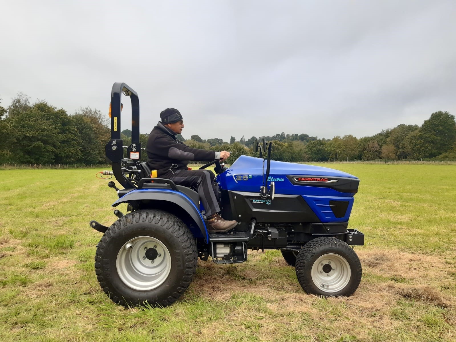 ELECTRIC TRACTOR